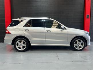 2012 Mercedes-Benz ML 350 - Thumbnail