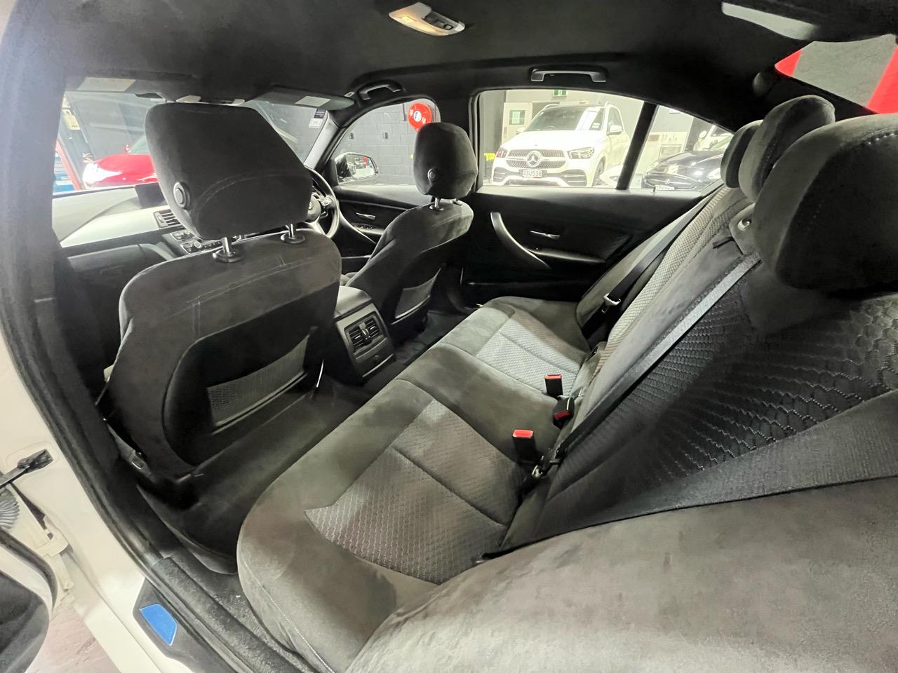 2013 BMW 320I