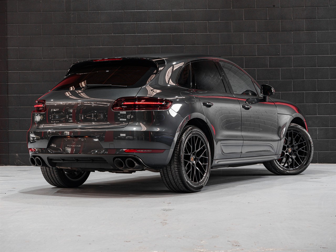 2017 Porsche Macan
