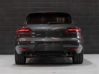 2017 Porsche Macan - Thumbnail