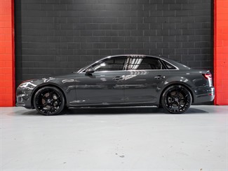 2018 Audi A4 - Thumbnail