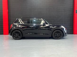 2015 Mini Cooper - Thumbnail