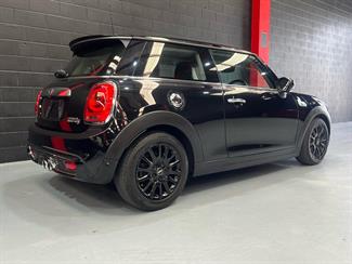 2015 Mini Cooper - Thumbnail