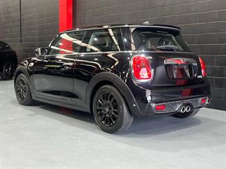 2015 Mini Cooper - Thumbnail