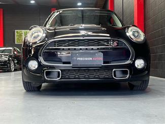 2015 Mini Cooper - Thumbnail