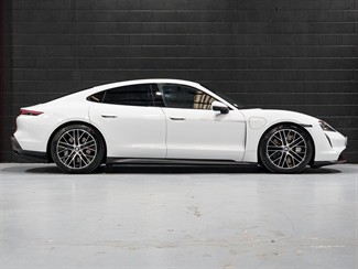 2021 Porsche Taycan - Thumbnail