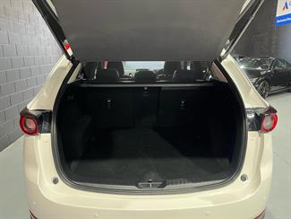 2017 Mazda CX-5 - Thumbnail