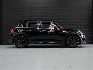 2016 Mini Cooper - Thumbnail