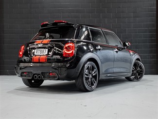 2016 Mini Cooper - Thumbnail