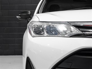 2019 TOYOTA Corolla - Thumbnail