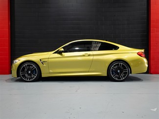 2015 BMW M4 - Thumbnail
