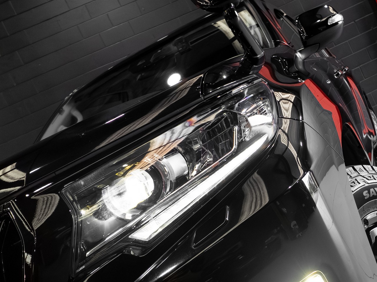 2023 TOYOTA Landcruiser Prado