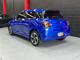 2024 Suzuki Swift - Thumbnail