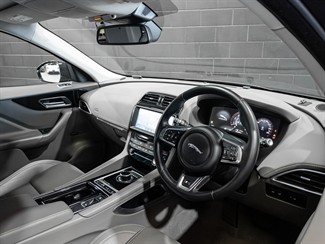 2017 Jaguar F-PACE - Thumbnail