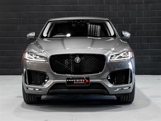 2017 Jaguar F-PACE - Thumbnail
