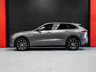 2017 Jaguar F-PACE - Thumbnail