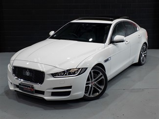 2016 Jaguar XE - Thumbnail