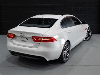 2016 Jaguar XE - Thumbnail