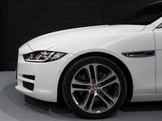 2016 Jaguar XE - Thumbnail