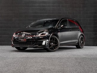 2017 Volkswagen GOLF - Thumbnail