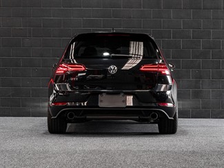 2017 Volkswagen GOLF - Thumbnail