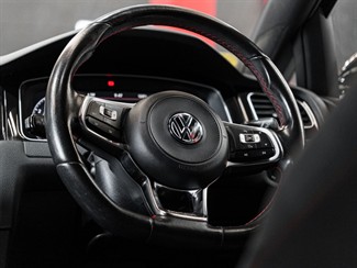 2017 Volkswagen GOLF - Thumbnail