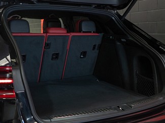 2017 Porsche Macan - Thumbnail