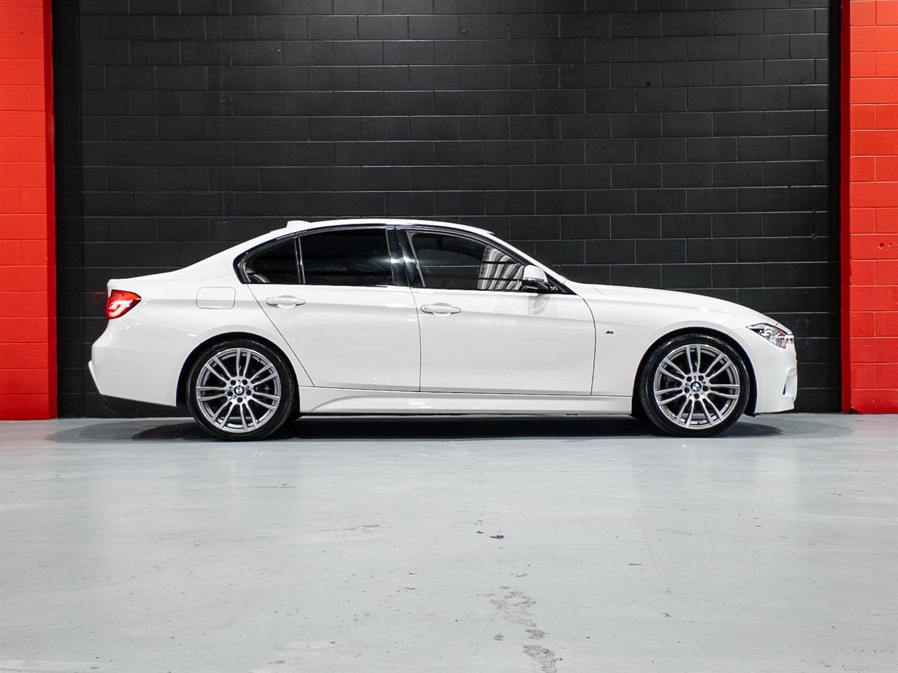 2017 BMW 320I