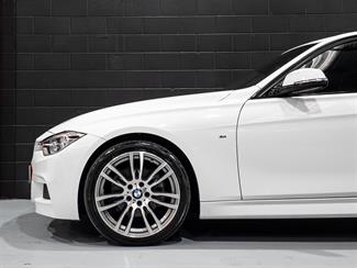 2017 BMW 320I - Thumbnail