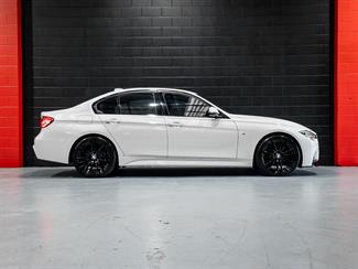 2018 BMW 320I - Thumbnail