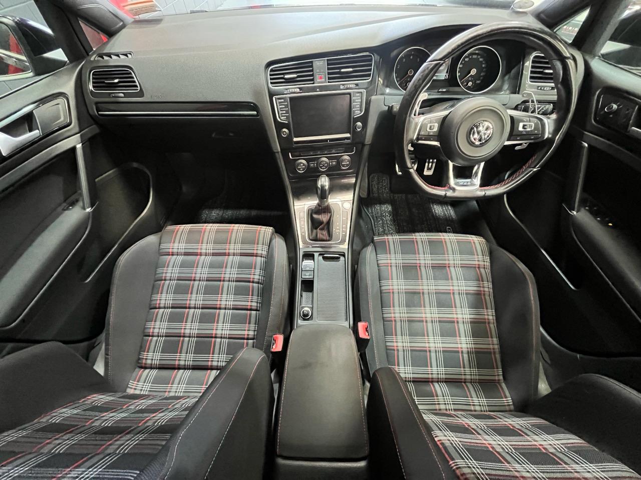 2014 Volkswagen GOLF