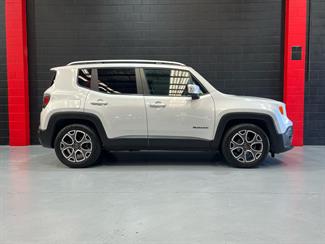 2018 Jeep Renegade - Thumbnail