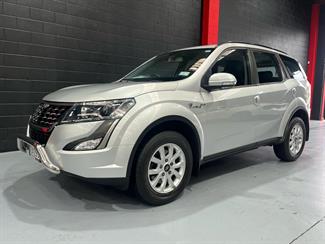 2019 Mahindra XUV500 - Thumbnail