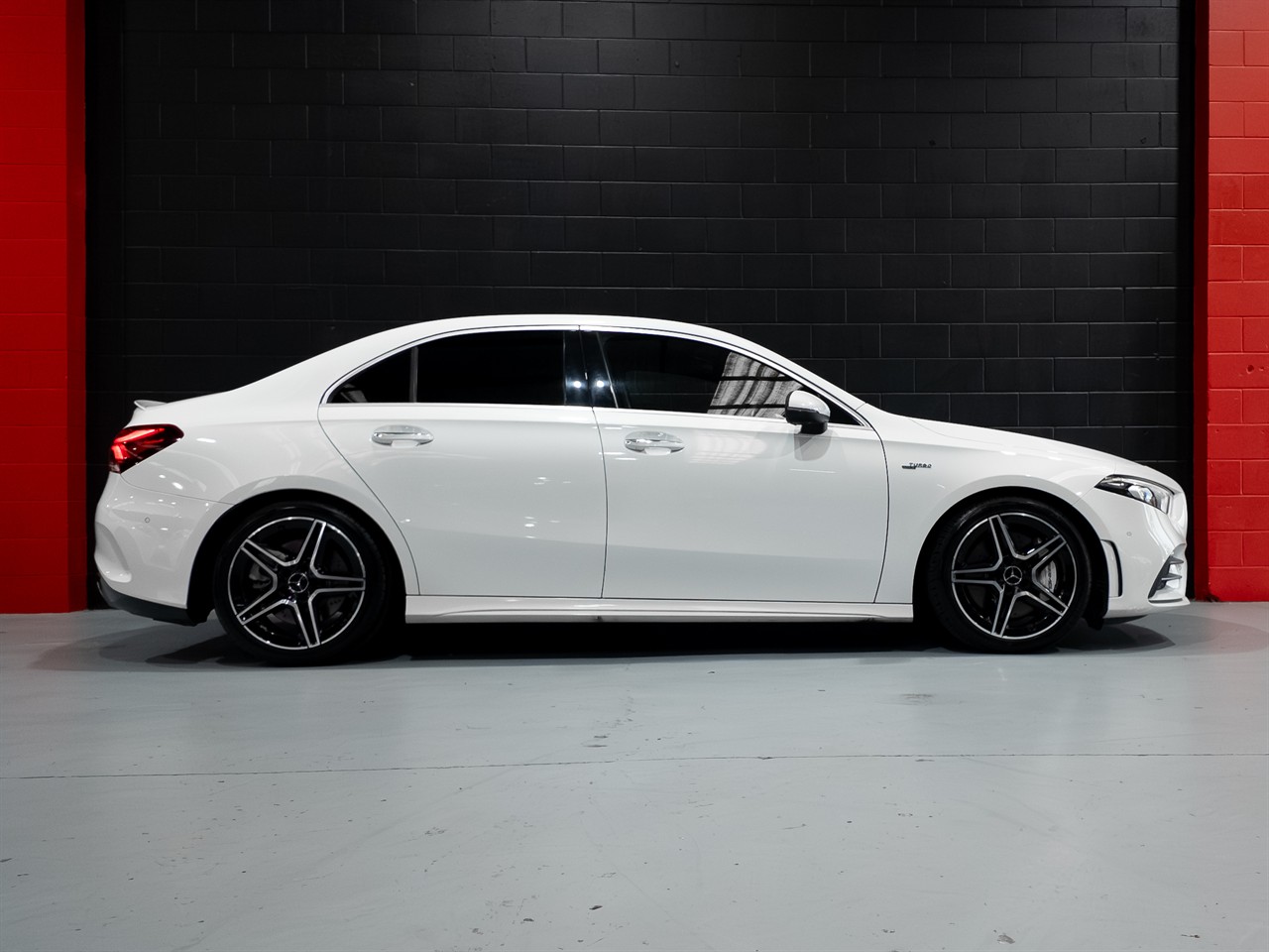 2020 Mercedes-Benz A 35