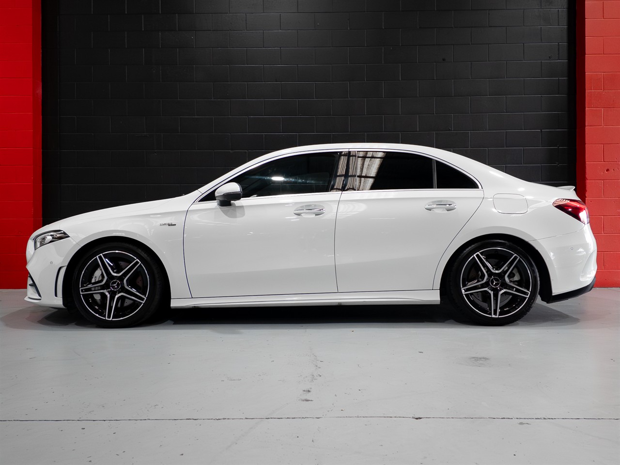 2020 Mercedes-Benz A 35