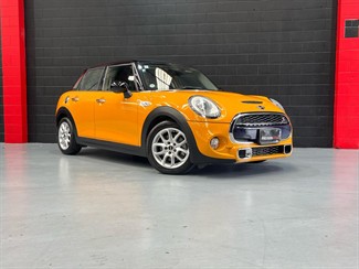 2015 Mini Cooper - Thumbnail