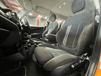 2015 Mini Cooper - Thumbnail