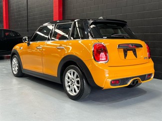 2015 Mini Cooper - Thumbnail