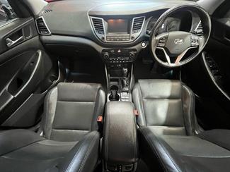 2017 hyundai Tucson - Thumbnail