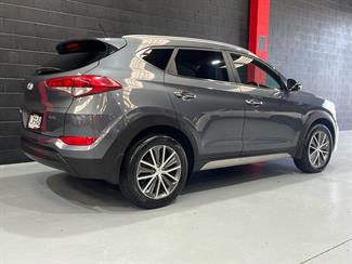 2017 hyundai Tucson - Thumbnail