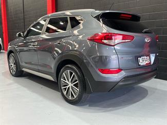 2017 hyundai Tucson - Thumbnail