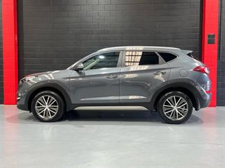 2017 hyundai Tucson - Thumbnail