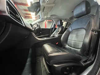 2018 Jaguar XE - Thumbnail