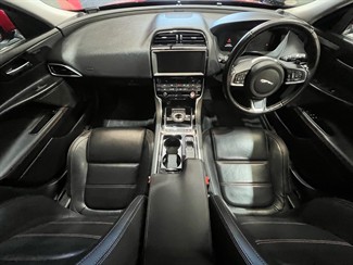 2018 Jaguar XE - Thumbnail