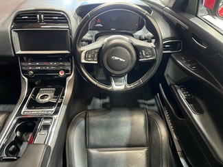 2018 Jaguar XE - Thumbnail