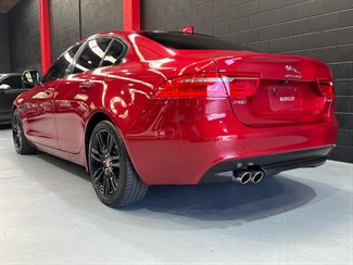 2018 Jaguar XE - Thumbnail