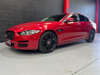 2018 Jaguar XE - Thumbnail