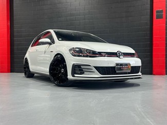2017 Volkswagen GOLF - Thumbnail