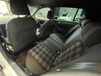2017 Volkswagen GOLF - Thumbnail