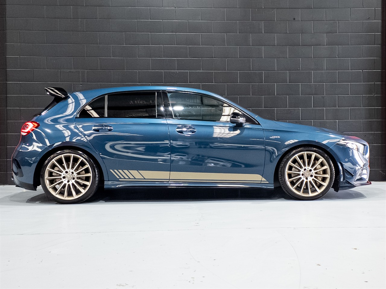 2019 Mercedes-Benz A 35